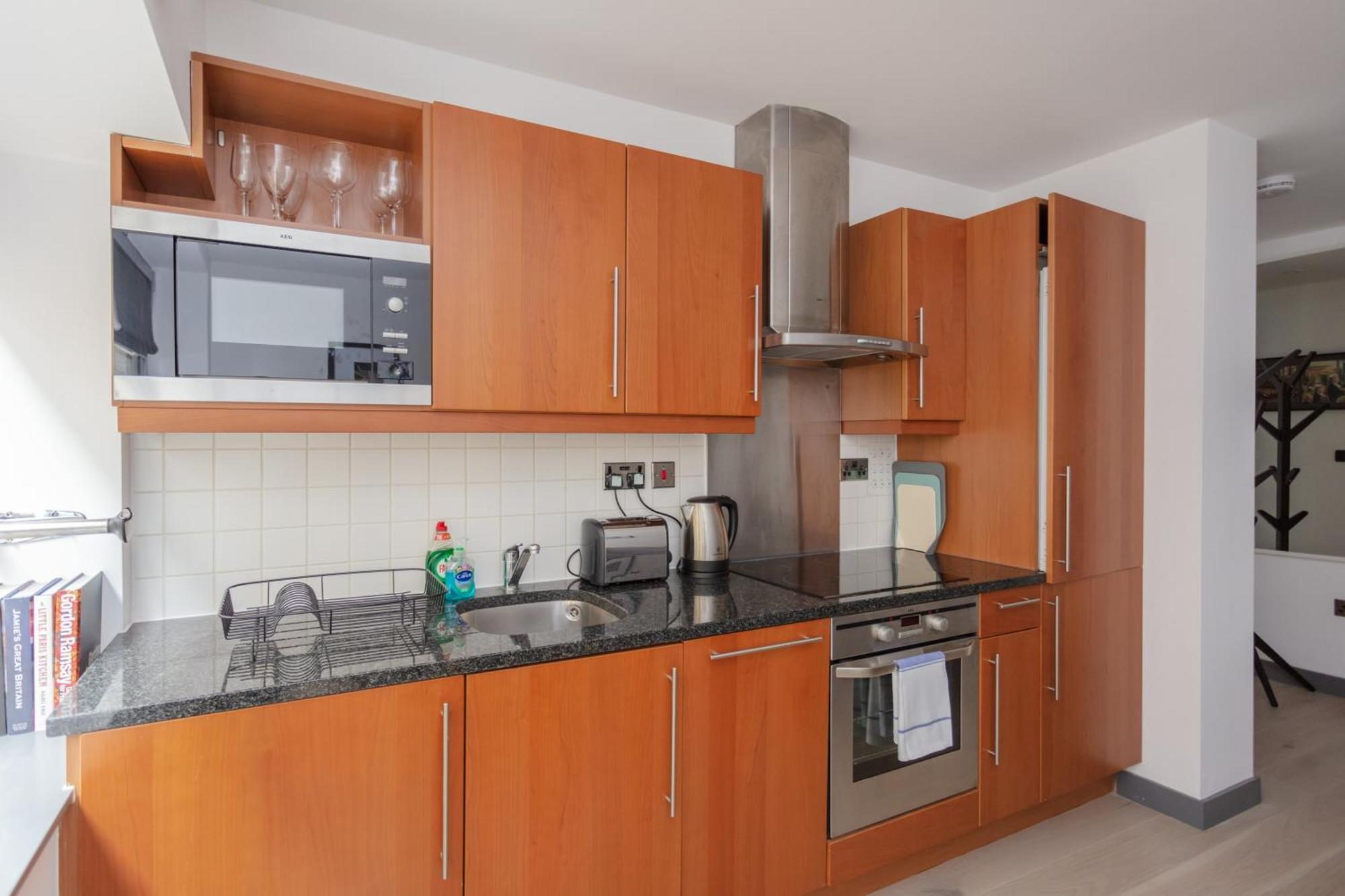 Stylish 1 Bedroom Apartment In Holborn In A Great Location ลอนดอน ภายนอก รูปภาพ