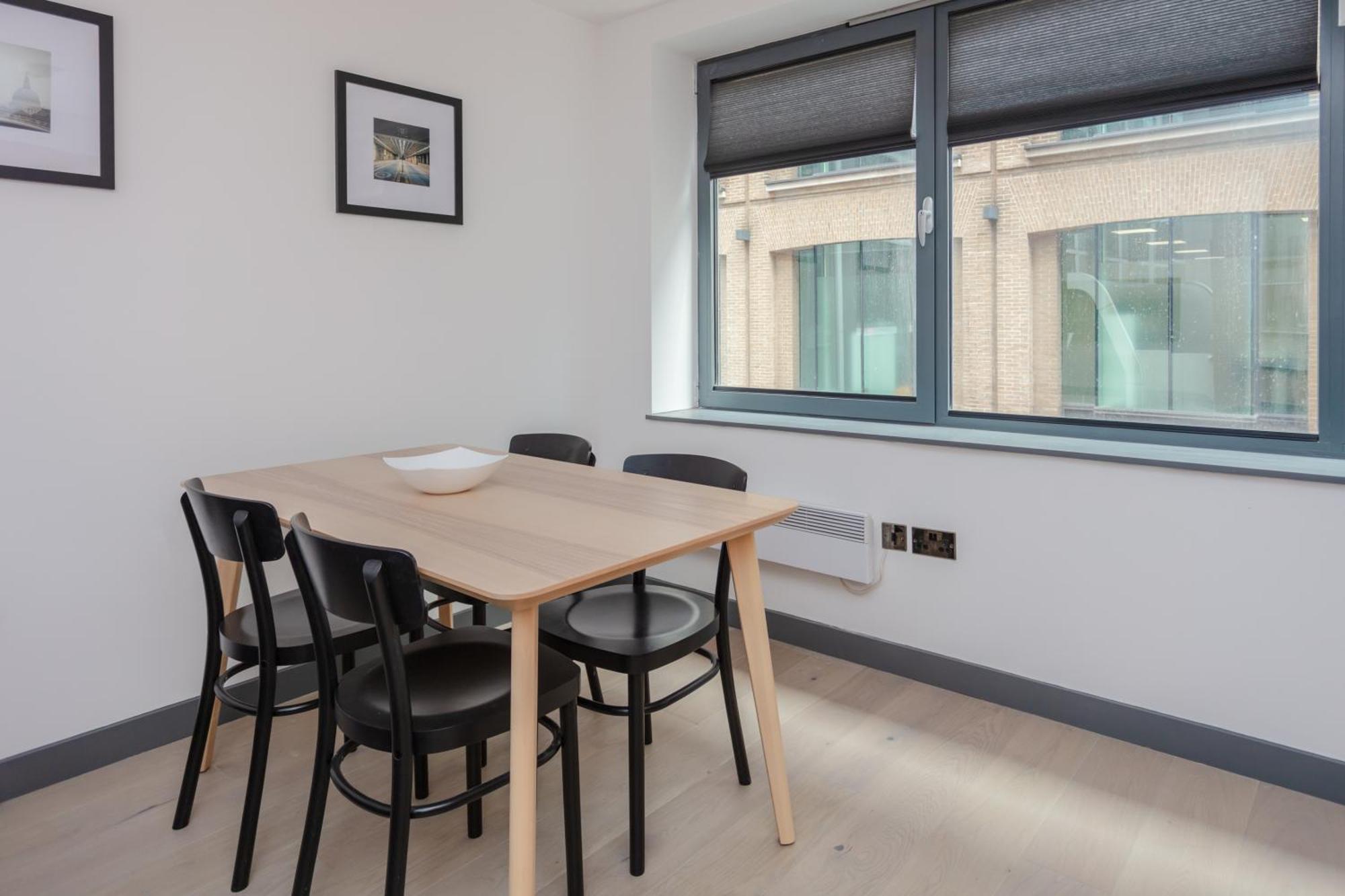 Stylish 1 Bedroom Apartment In Holborn In A Great Location ลอนดอน ภายนอก รูปภาพ